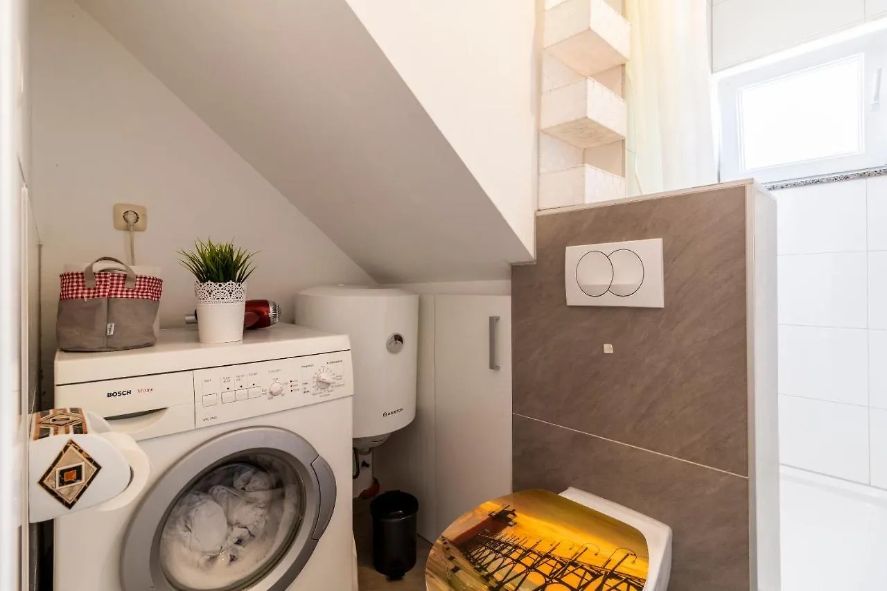 Apartments Lacaleta Split 0*,