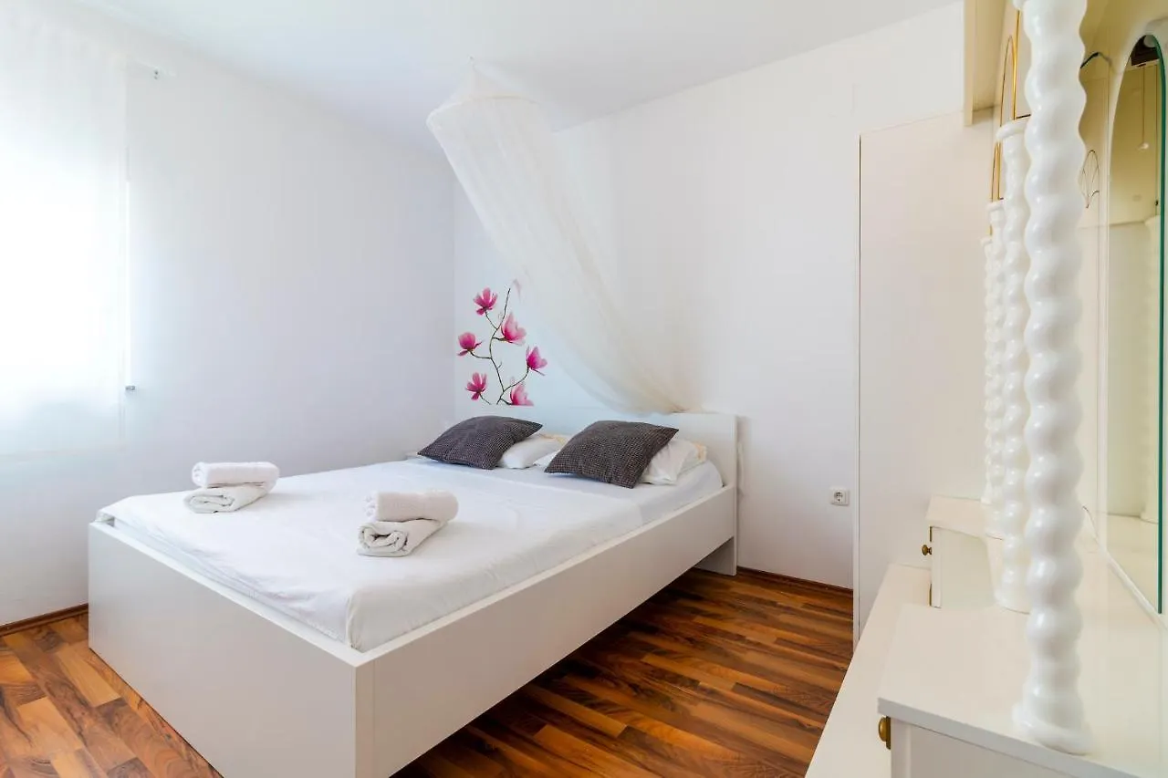 Apartments Lacaleta Split