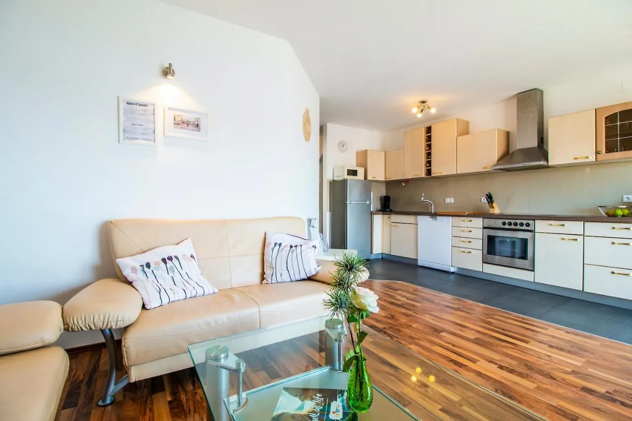 Apartments Lacaleta Split
